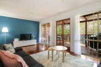 B&B Brisbane - Stylish 3BD Family Home in Leafy Paddington! - Bed and Breakfast Brisbane