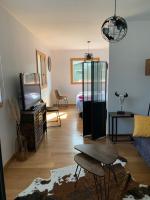 Deluxe Queen Suite
