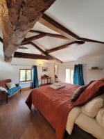 Les Portails Bleus - B&B Azé