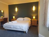 B&B Haywards Heath - Limes Apartments - Bed and Breakfast Haywards Heath