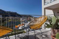 SorrentoVibes - Luxury Four Bedroom Home with Amazing Terraces in Sorrento - Chambres d'hôtes Sorrente