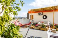 Studio With Seaview and Private Terrace - B&B Salonicco