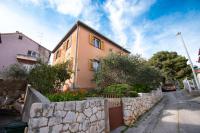 Sunny Garden Šibenik, cozy apartment near old town - B&B Sebenico