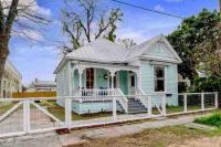 Historic home with heated Mini Pool walking distance to downtown San Antonio! - B&B San Antonio