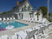 AL Mare-Villa z Basenem i klimatyzacją w CENIE POBYTU - Bed and Breakfast Ustronie Morskie