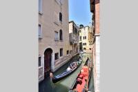 Leoncini with a wonderful canal view - B&B