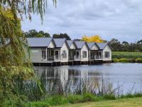 Crittenden Lakeside Villas - B&B Dromana
