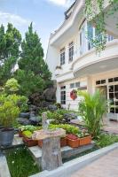 B&B Yogyakarta - Griya QQ Guest House - Bed and Breakfast Yogyakarta