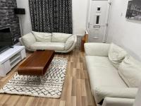 Potters Lodge, Oldham, Manchester by Edl Ventures Ltd - B&B Oldham