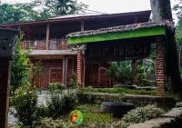 Rain Forest Guest House and Jungle Trekking - Chambres d’hôtes