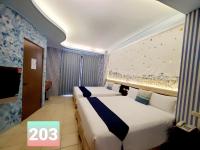 Quadruple Room with Private Bathroom