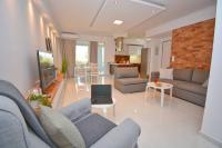 Potamos Deluxe White Apartment - B&B