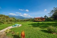 Beautiful 2 Bedroom Villa with Private Nature Reserve - Friendship House - Chambres d'hôtes Bijagua