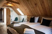 Tweepersoonskamer met 2 Aparte Bedden en Eigen Externe Badkamer