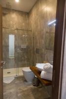 Doppel-/Zweibettzimmer mit Balkon