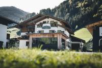 B&B Grossarl - Hotel Landhaus Neumayr - Bed and Breakfast Grossarl