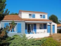 B&B La Tranche-sur-Mer - Holiday Home Les Tourteaux - TSM200 by Interhome - Bed and Breakfast La Tranche-sur-Mer