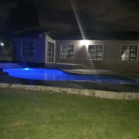 URlyfstyle Cottage 10km from OR Tambo Int Airport - Bed and Breakfast