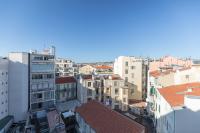 1 SU EDE - Dernier etage Ascenseur - 1 min Plage et Zone Pietonne - B&B