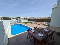 Meco Beach Villa - B&B