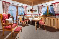 Apartment mit Balkon