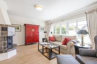 Landhaus Tinnumburg - B&B Westerland