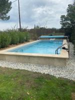 STUDIO Havre de paix au pont du gard Piscine et Jacuzzi chez Valerie Payre - Chambres d’hôtes
