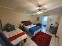 Camera Familiare con Vista Giardino