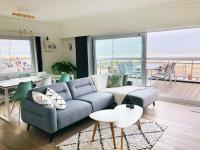 B&B Blankenberge - Luxueus appartement met ruim terras, frontaal zeezicht 4 à 5 personen - Bed and Breakfast Blankenberge