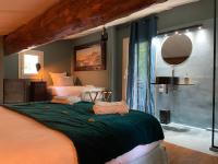 Driepersoonskamer met Badkamer