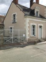 LA MAISON de GUSTAVE 20MN BEAUVAL - Bed and Breakfast