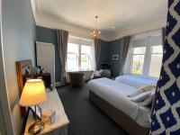 Zweibettzimmer mit Meerblick