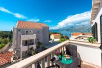 Gallery One-Bedroom Apartment with Balcony and Sea View