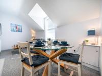 B&B Belfast - Pass the Keys Lovely 2BR Loft Apartment in Perfect Location - Bed and Breakfast Belfast