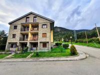Apartamento de montaña y ESQUÍ en el Pirineo Aragonés, Villanúa - WIFI - B&B