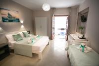 Habitación Triple con balcón