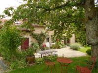 Maison indépendante avec grand parc arboré, proche de la nature et des lacs - FR-1-611-18 - B&B Fayl-Billot