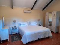 Deluxe Double or Twin Room with Garden View 3