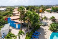 Studio at the pool in tropical Resort Seru Coral with privacy and large pool - B&B Willemstad