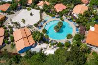 B&B Willemstad - Studio at the pool in tropical Resort Seru Coral with privacy and large pool - Bed and Breakfast Willemstad