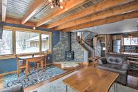 Slopeside Burke Mtn Condo with Amenity Access! - B&B