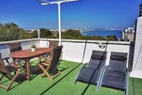 Barbacoa + vistas al mar + playa + piscina. - B&B Salou