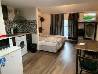 B&B Plovdiv - Kapana Central, private studio 2 w/ AC - Bed and Breakfast Plovdiv