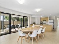 Stones Throw To The Beach - B&B