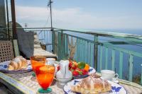 House-Charme degli Dei Holidays in Amalfi Coast - B&B