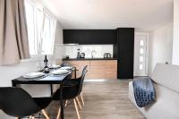 Two-Bedroom Deluxe Apartment with Balcony