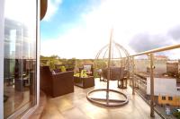 Luxuriöses Penthouse mit Whirlpool, Sauna und großer Terrasse mit Blick auf den Wawel – ul. Starowiślna 52/19