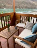 Drinska Amazonija, brvanara na obali Drine - B&B Ljubovija