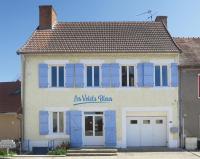 B&B Pierrefitte-sur-Loire - Les Volets Bleus - Bed and Breakfast Pierrefitte-sur-Loire