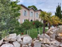 Chateau Gunes (Guges) - B&B